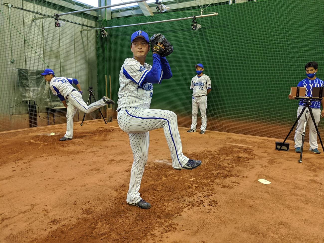 ノースアジア大明桜OBのDeNA砂田は後輩の風間球打にエールを送った（球団提供）