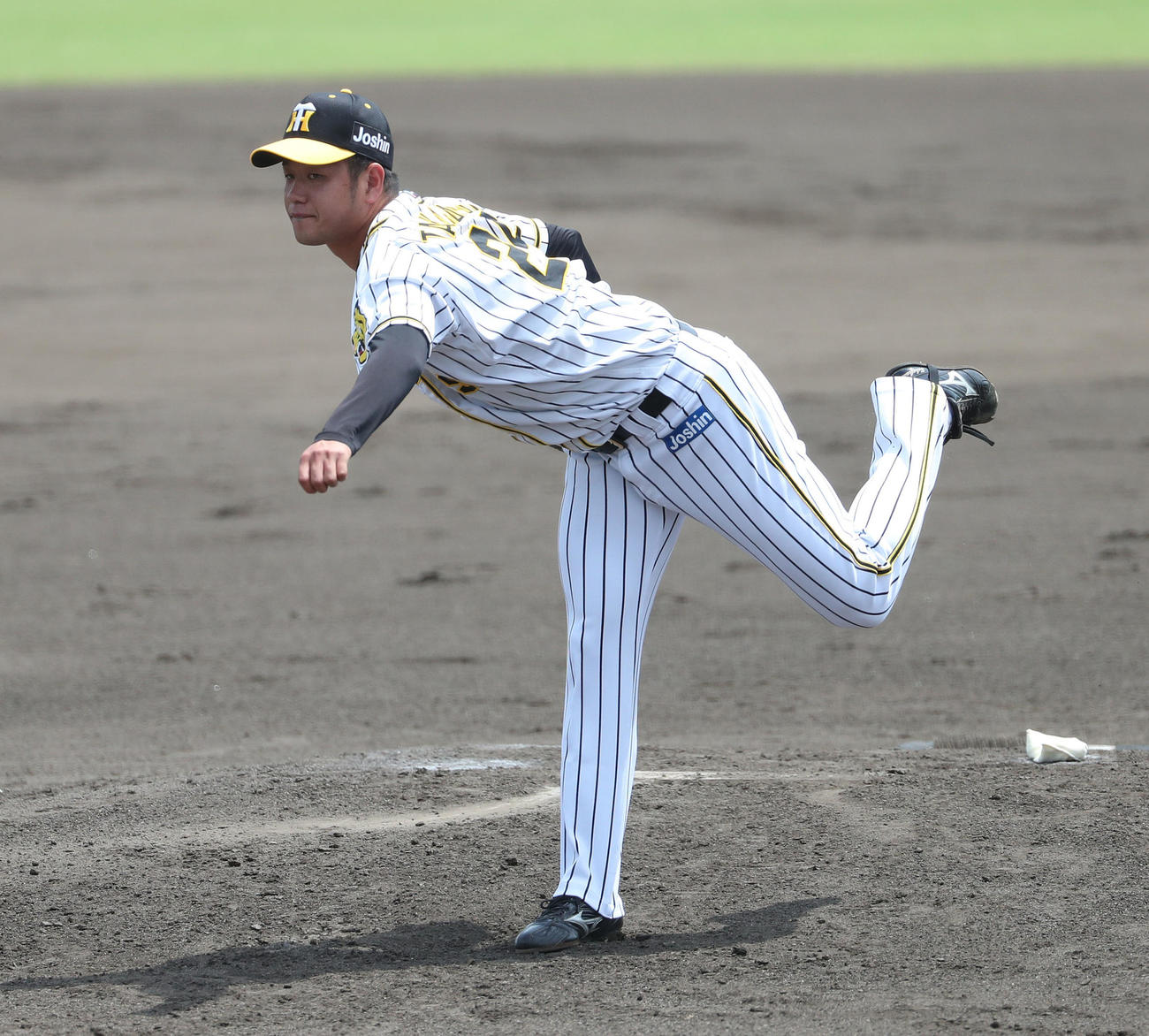 ウエスタンリーグ阪神対中日　中日2軍戦に4回表から2番手で登板する高橋遥人（代表撮影）
