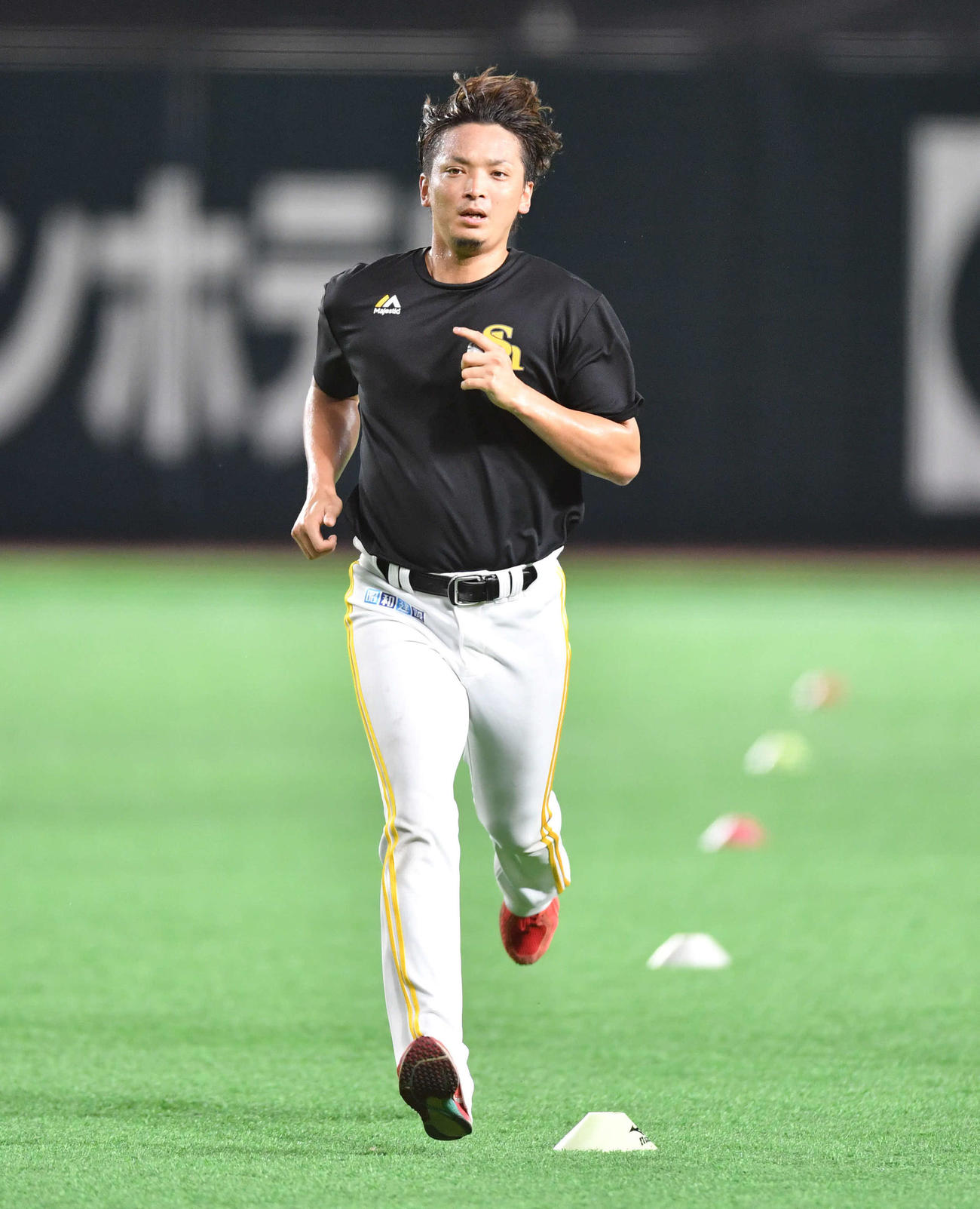走り込みを行うソフトバンク東浜（撮影・岩下翔太）