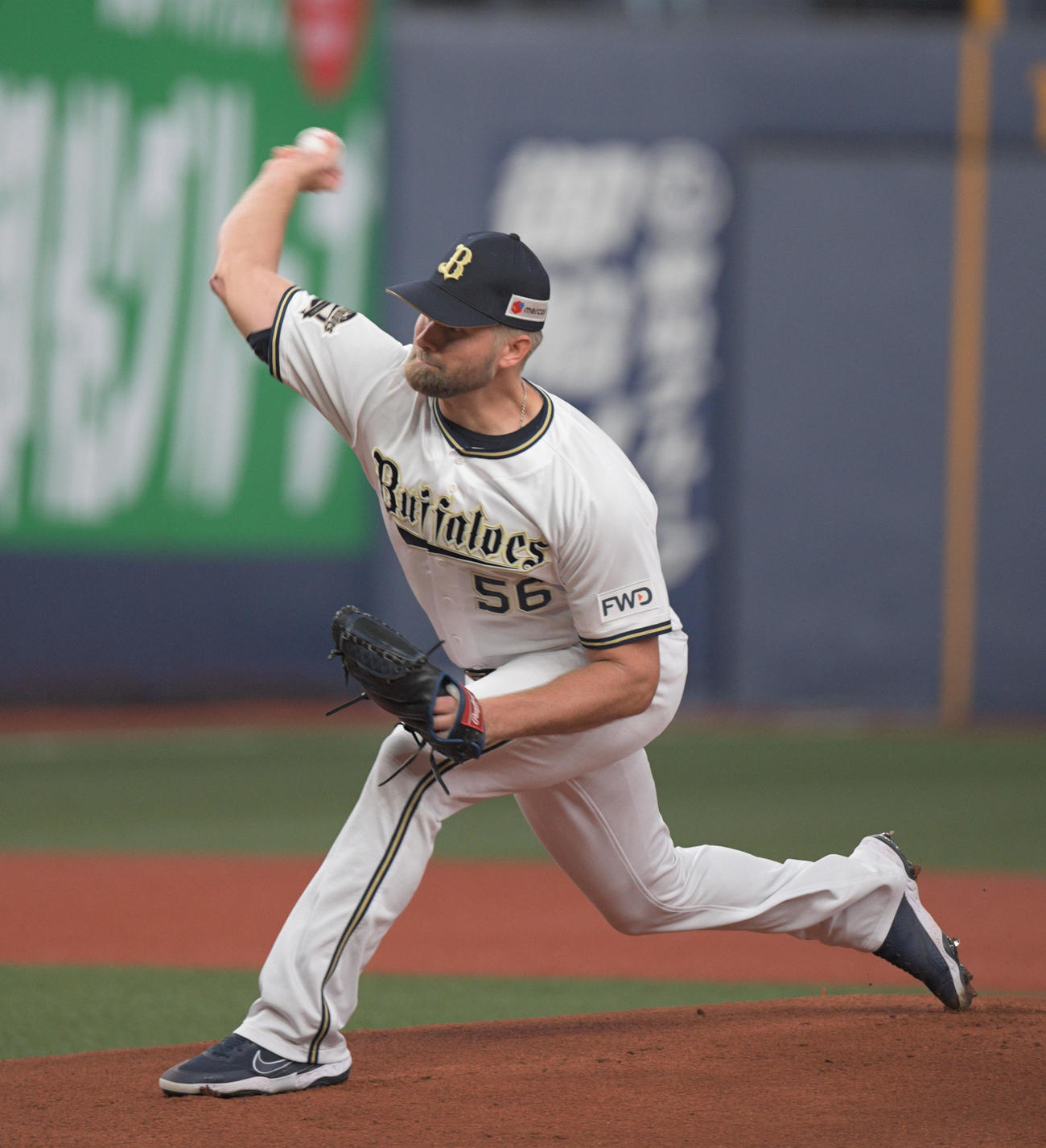 オリックス対巨人　オリックス先発のグレン・スパークマン（撮影・渦原淳）