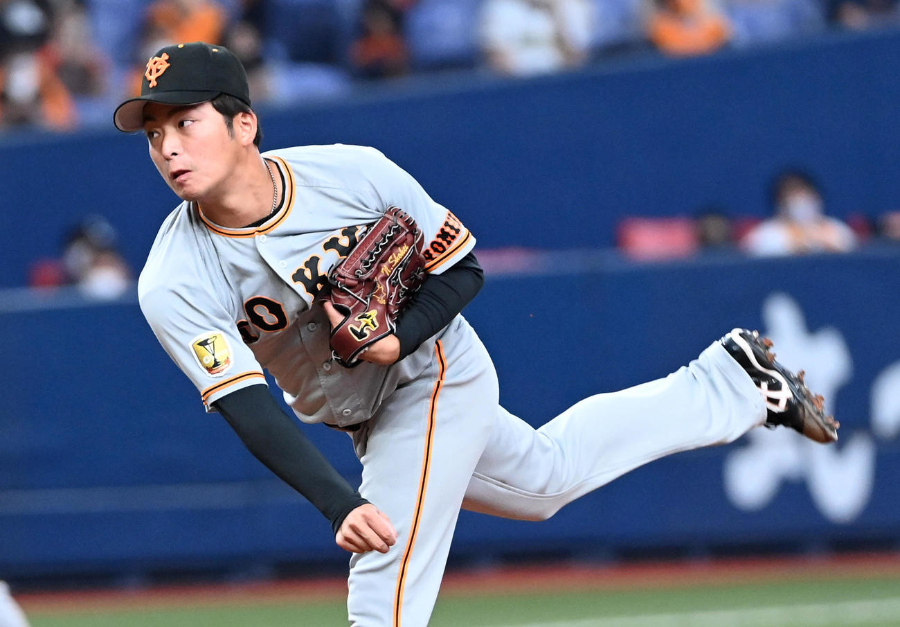 オリックス対巨人　巨人2番手の沼田（撮影・前岡正明）