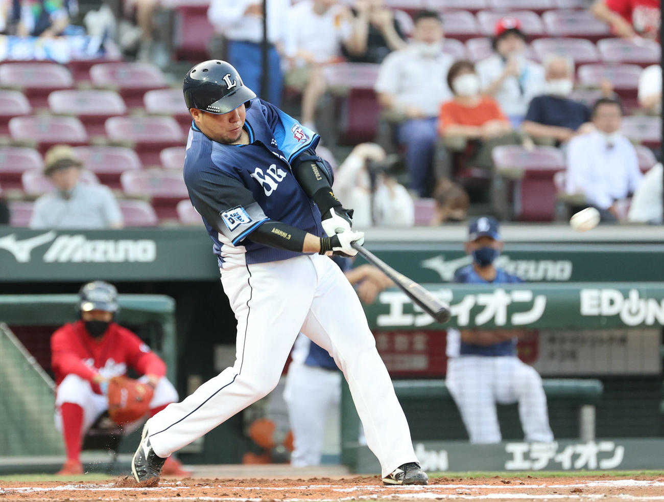 広島対西武　2回表西武無死、山川は同点の左越え本塁打を放つ（撮影・加藤孝規）