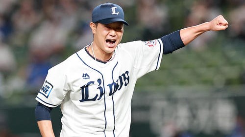 2021年6月10日、DeNA戦でガッツポーズする西武内海