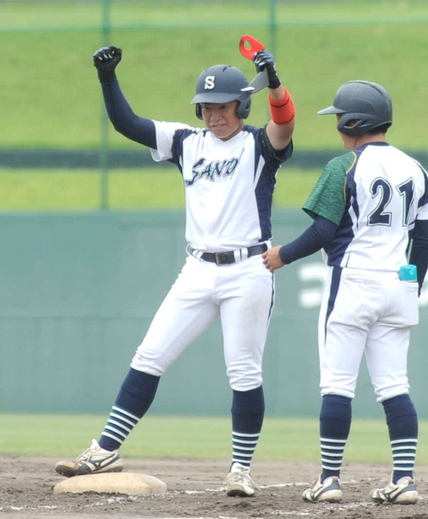 代打で適時打を放った静岡産大の山本
