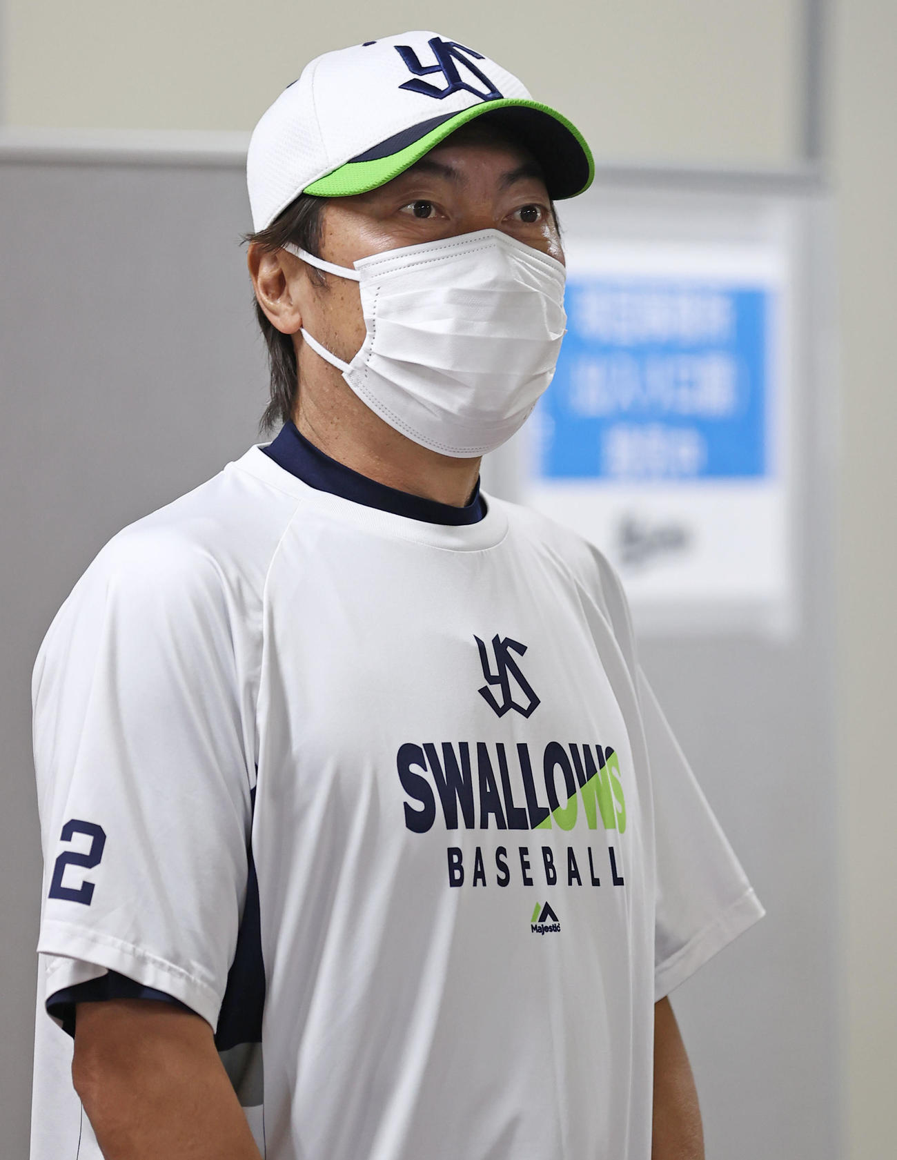 ロッテ対ヤクルト　試合前、東京五輪で金メダルを獲得した山田哲、村上の活躍について語るヤクルト高津監督（撮影・垰建太）