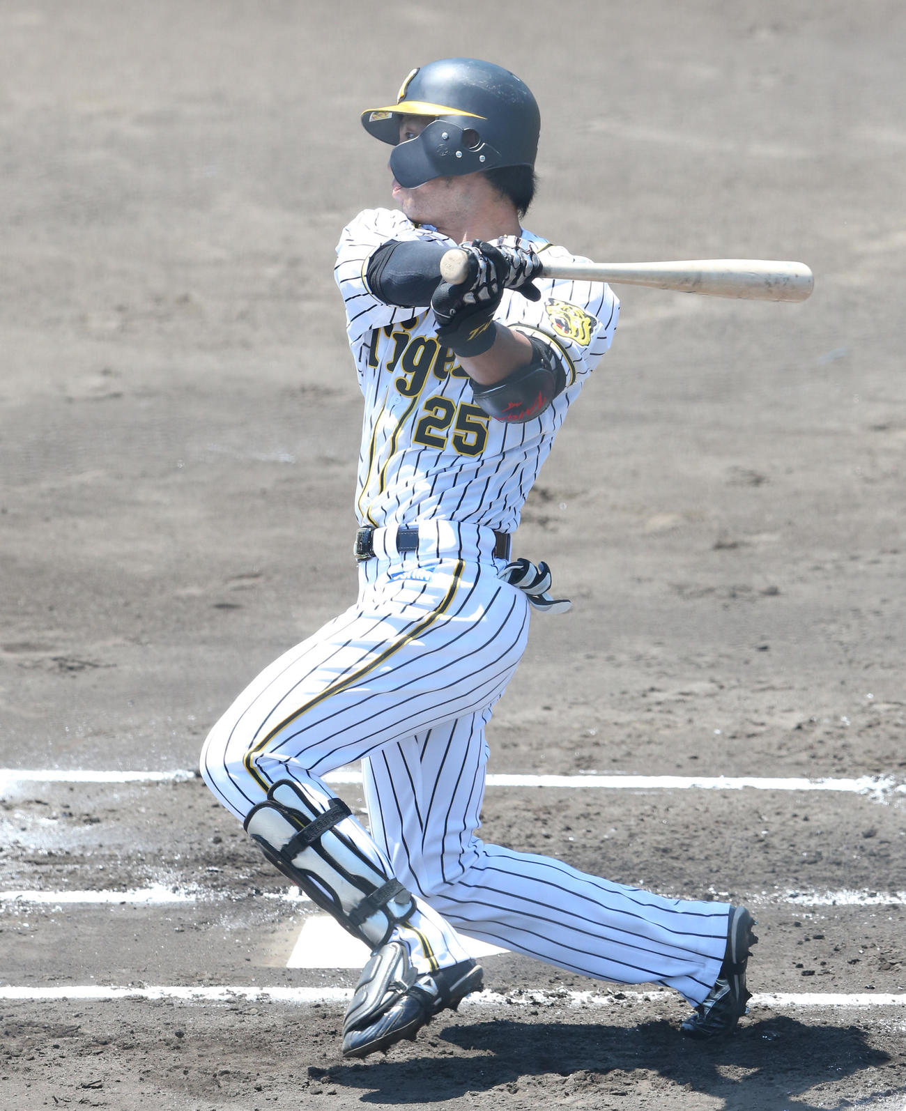 江越は左越え先頭打者本塁打を放つ（代表撮影）