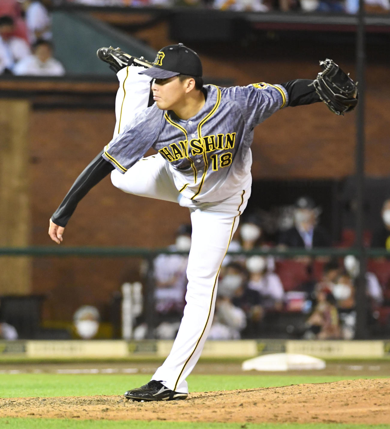楽天対阪神　阪神3番手の馬場（撮影・前岡正明）