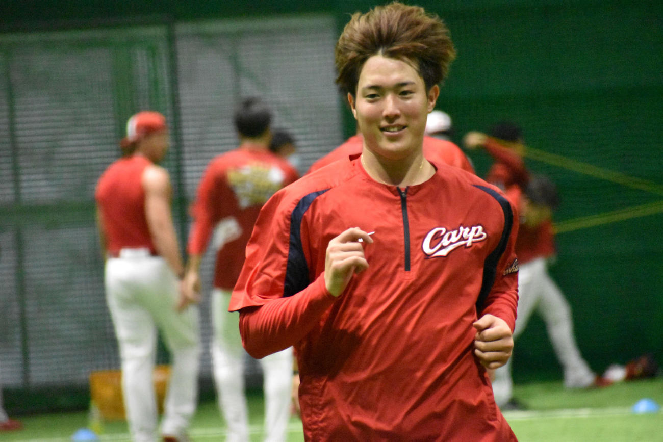 ダッシュする森下（撮影・古財稜明）