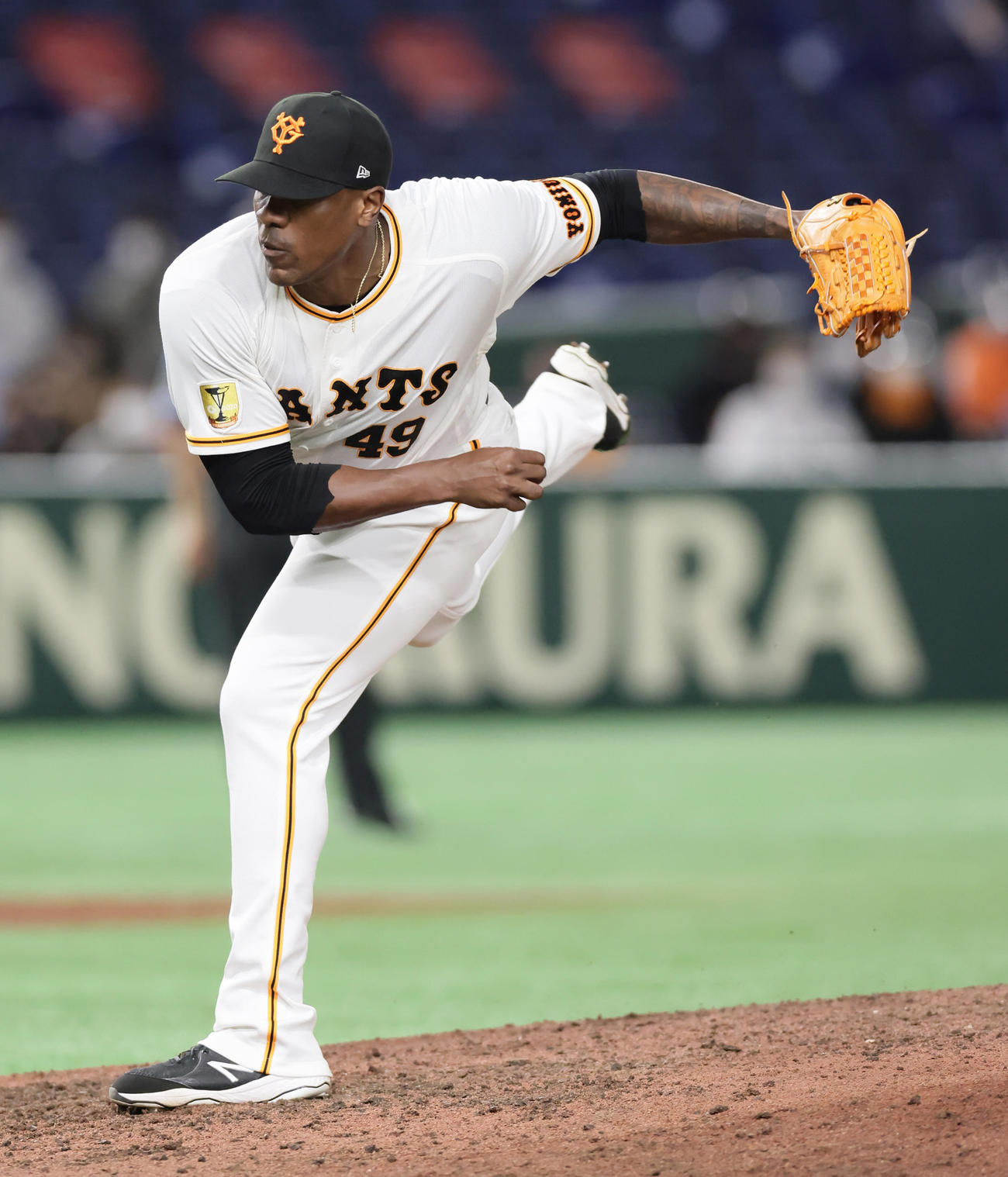 巨人対中日　9回から登板した巨人ビエイラ（撮影・足立雅史）