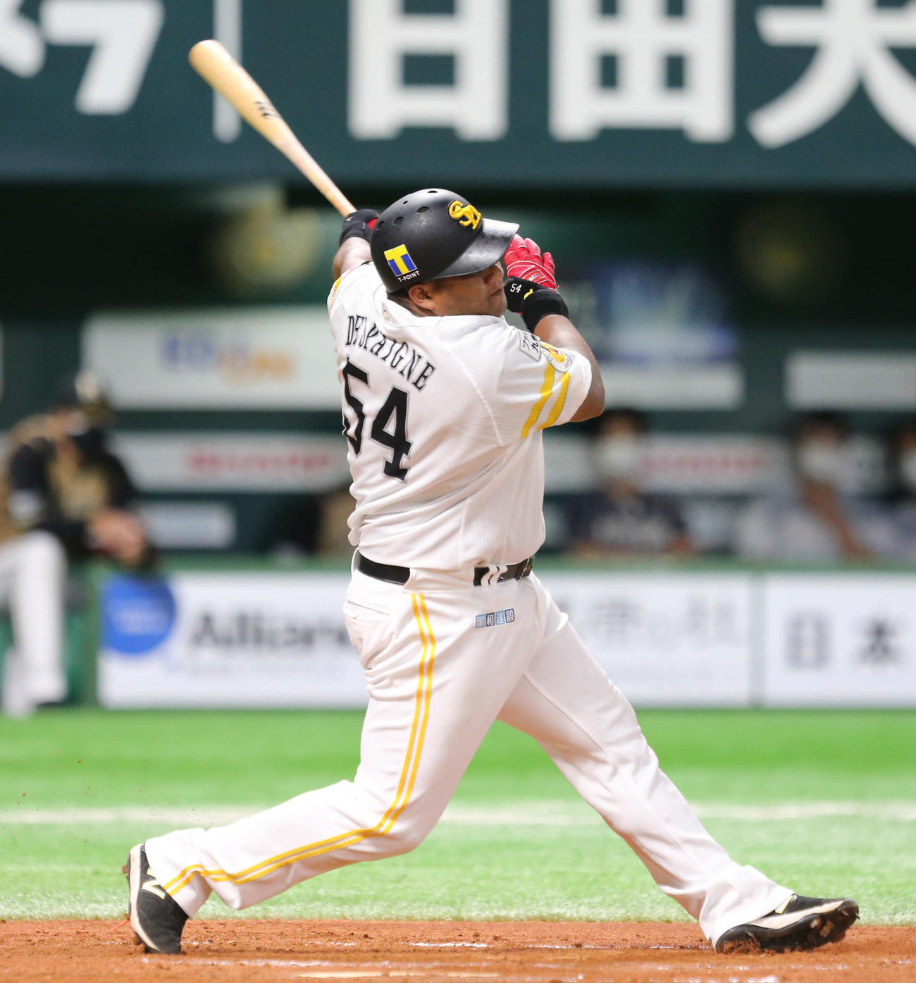 ソフトバンク対日本ハム　4回裏ソフトバンク2死三塁、デスパイネは先制の左前適時打を放つ（撮影・屋方直哉）