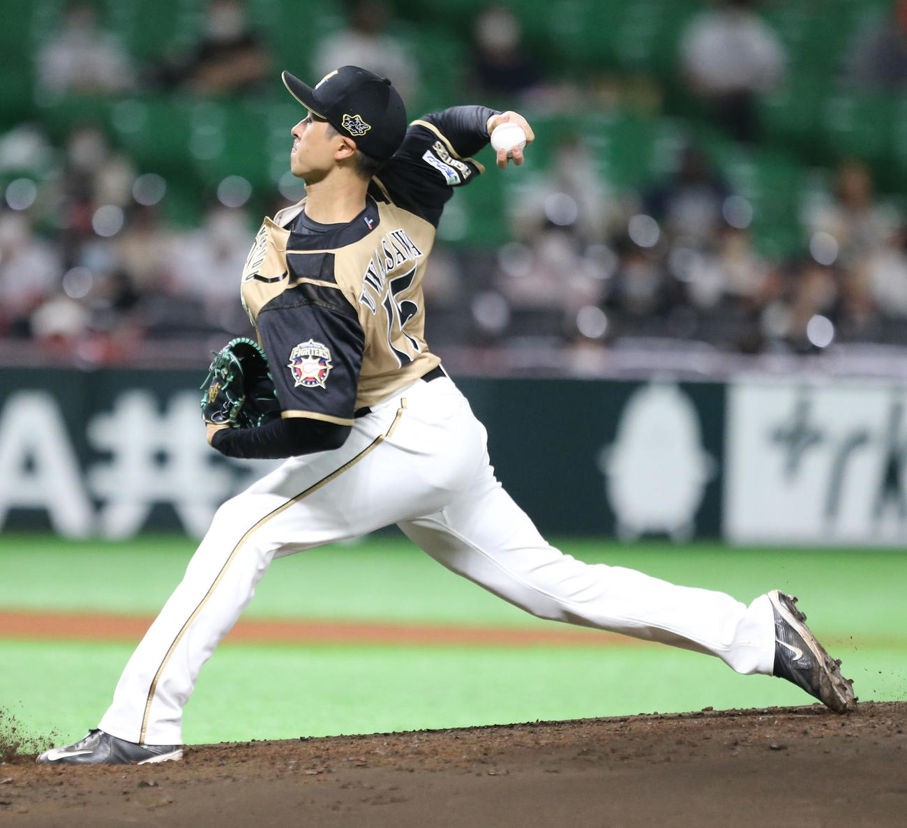 ソフトバンク対日本ハム　日本ハム先発上沢（撮影・屋方直哉）