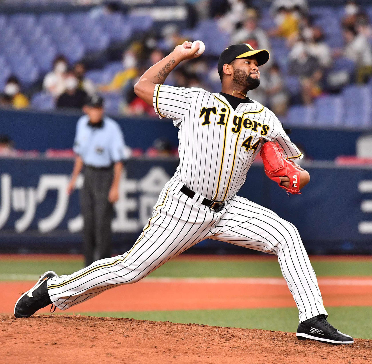 阪神対広島　8回に登板するアルカンタラ（撮影・上田博志）