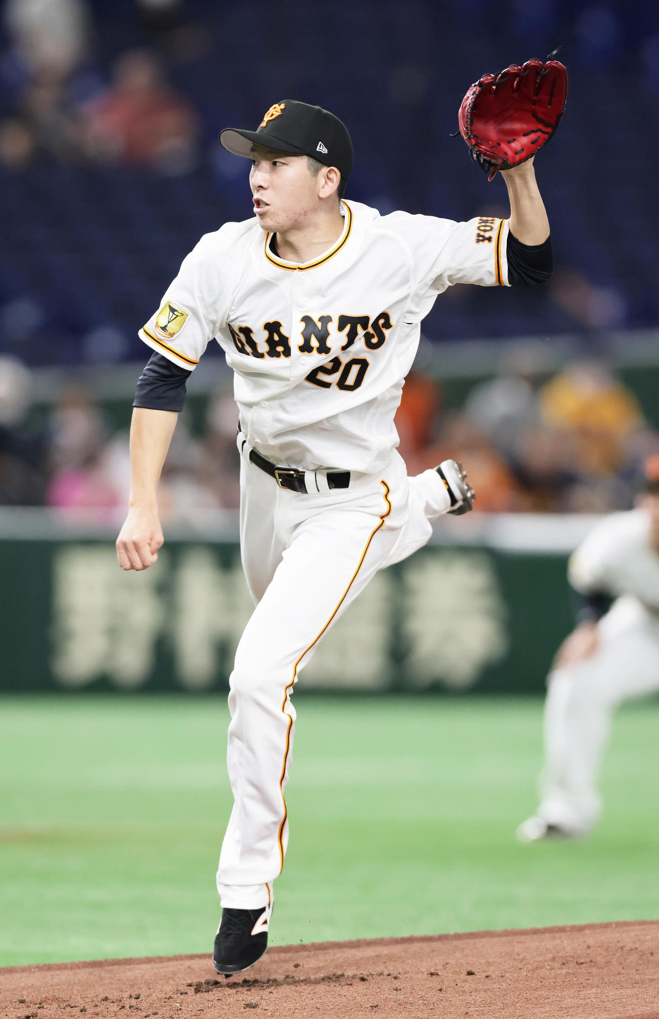 巨人対中日　巨人先発の戸郷（撮影・足立雅史）