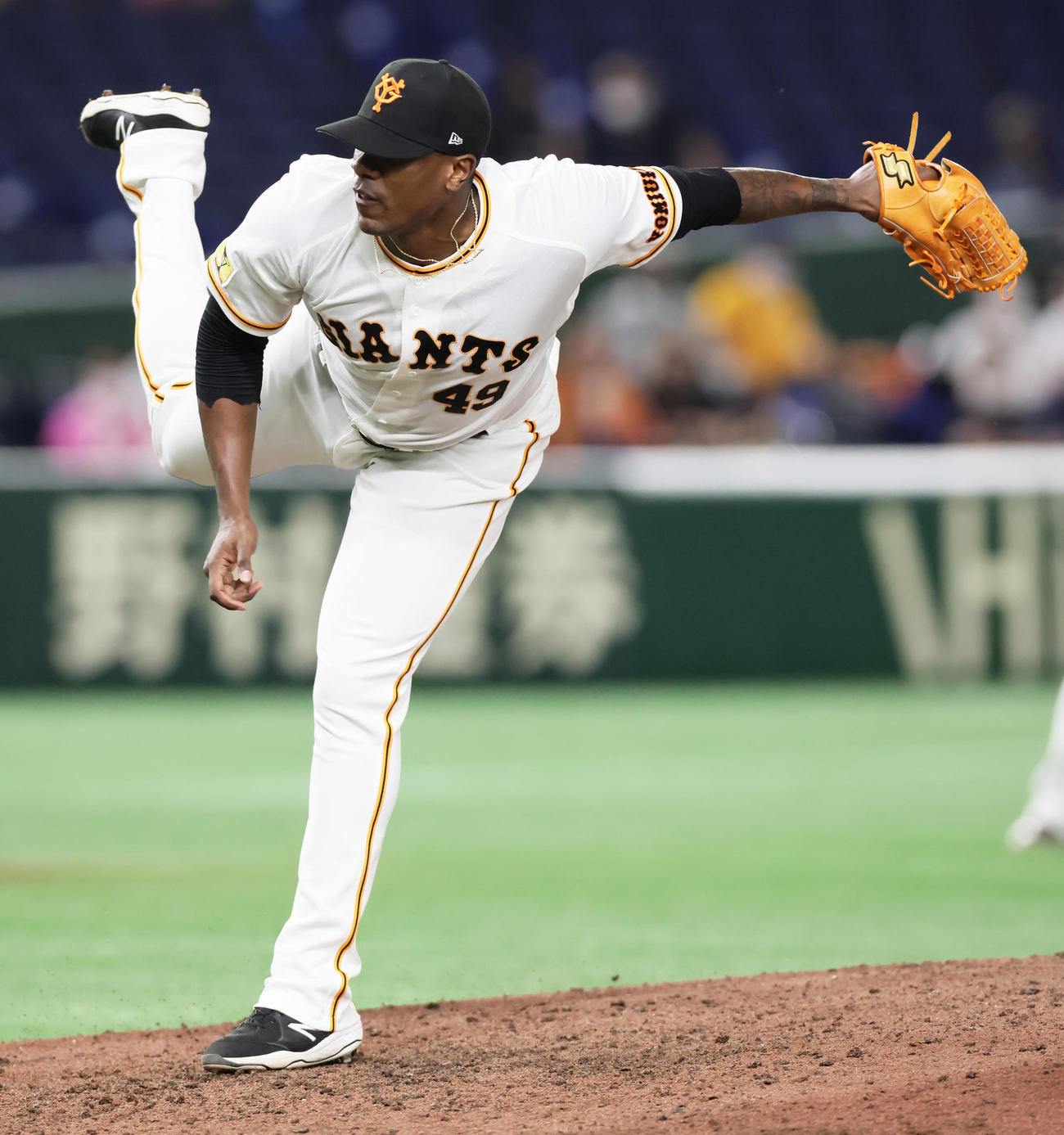 巨人対中日　9回から登板し試合を締めた巨人ビエイラ（撮影・足立雅史）