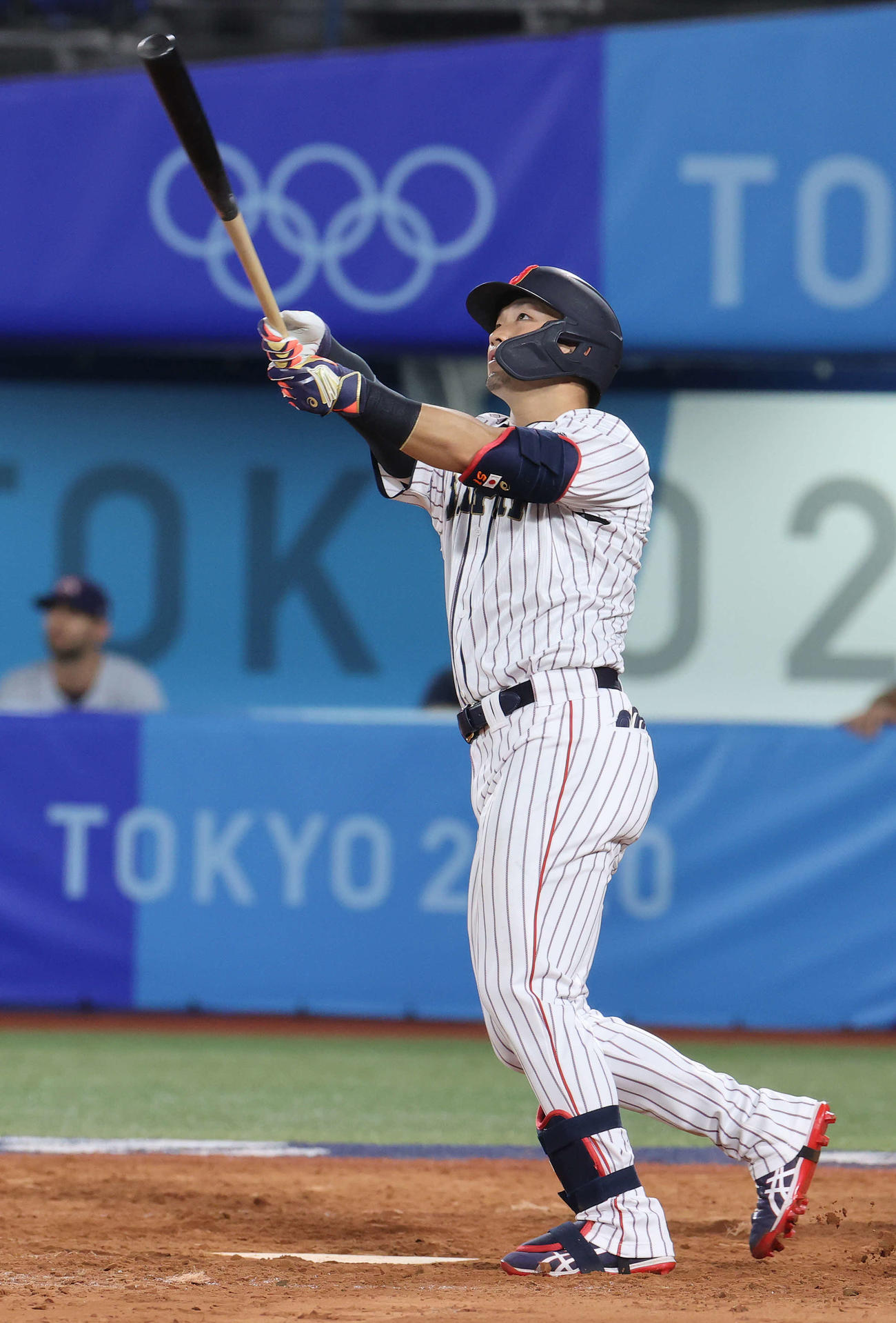 2020年東京五輪　野球準々決勝　日本対米国　5回裏日本無死、本塁打を放つ鈴木誠（撮影・河野匠）