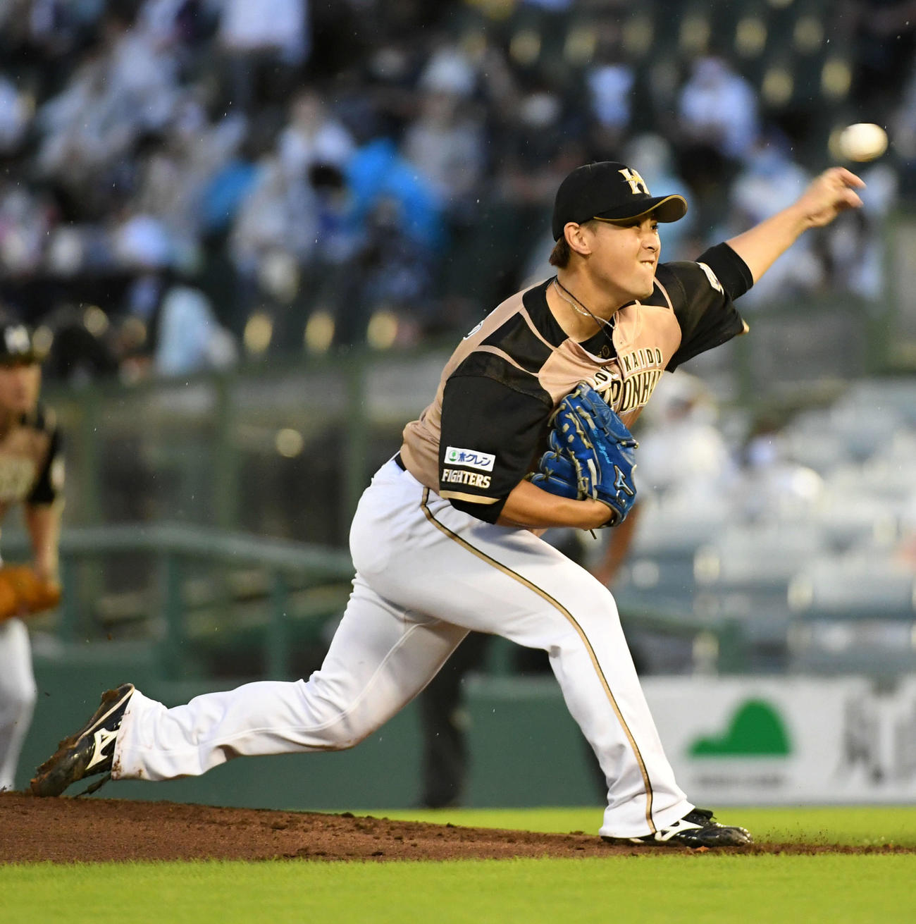 オリックス対日本ハム　力投する日本ハム先発の河野（撮影・前岡正明）