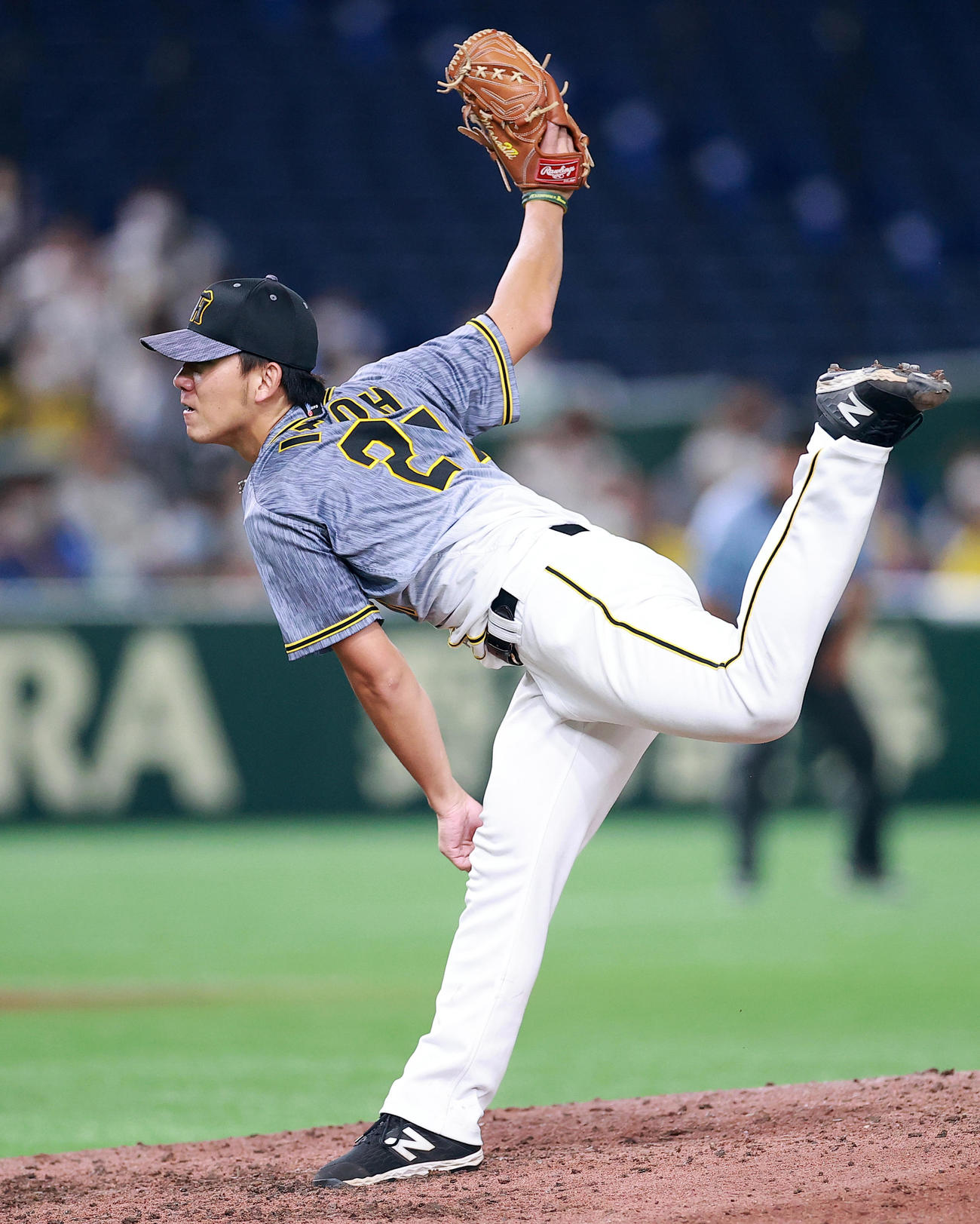 DeNA対阪神　力投する阪神先発の伊藤将（撮影・浅見桂子）
