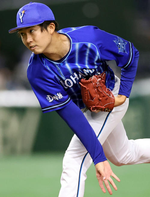 巨人対DeNA DeNA先発の京山（撮影・狩俣裕三）