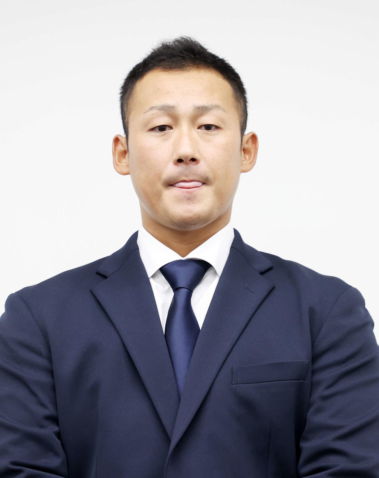 日本ハムから巨人へ移籍会見に臨む中田（撮影・鈴木正人）