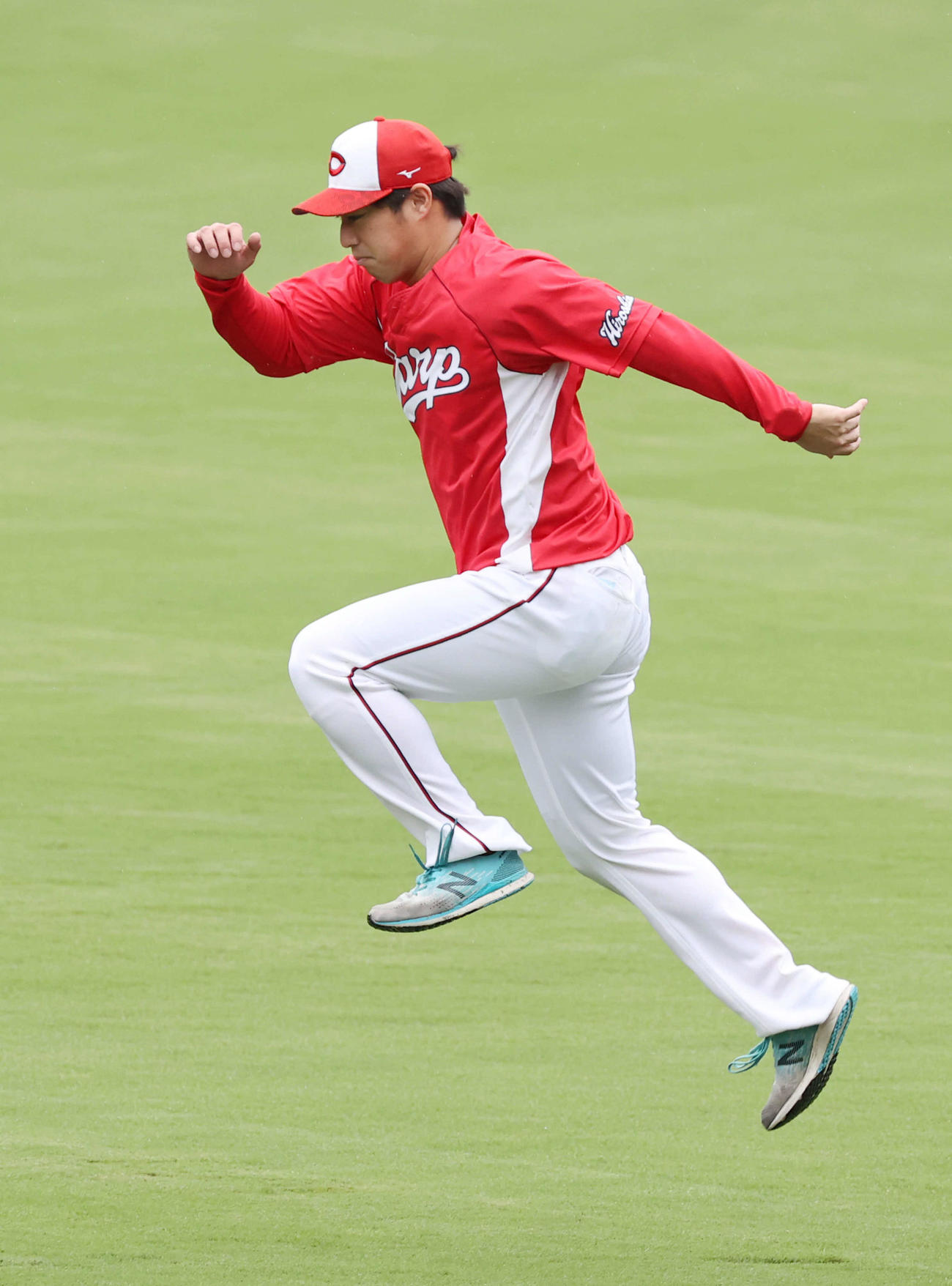 広島対ヤクルト　試合前練習　1軍の練習に合流した野村（撮影・加藤孝規）