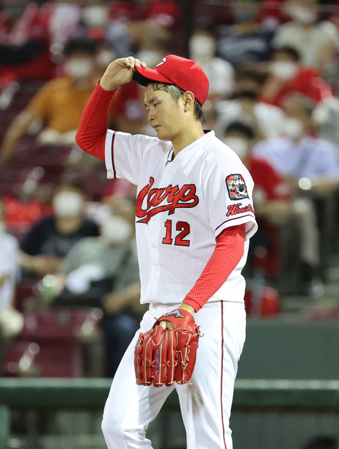広島対ヤクルト　5回表ヤクルト無死二、三塁、村上に右中間2点適時二塁打を打たれた大道（撮影・加藤孝規）