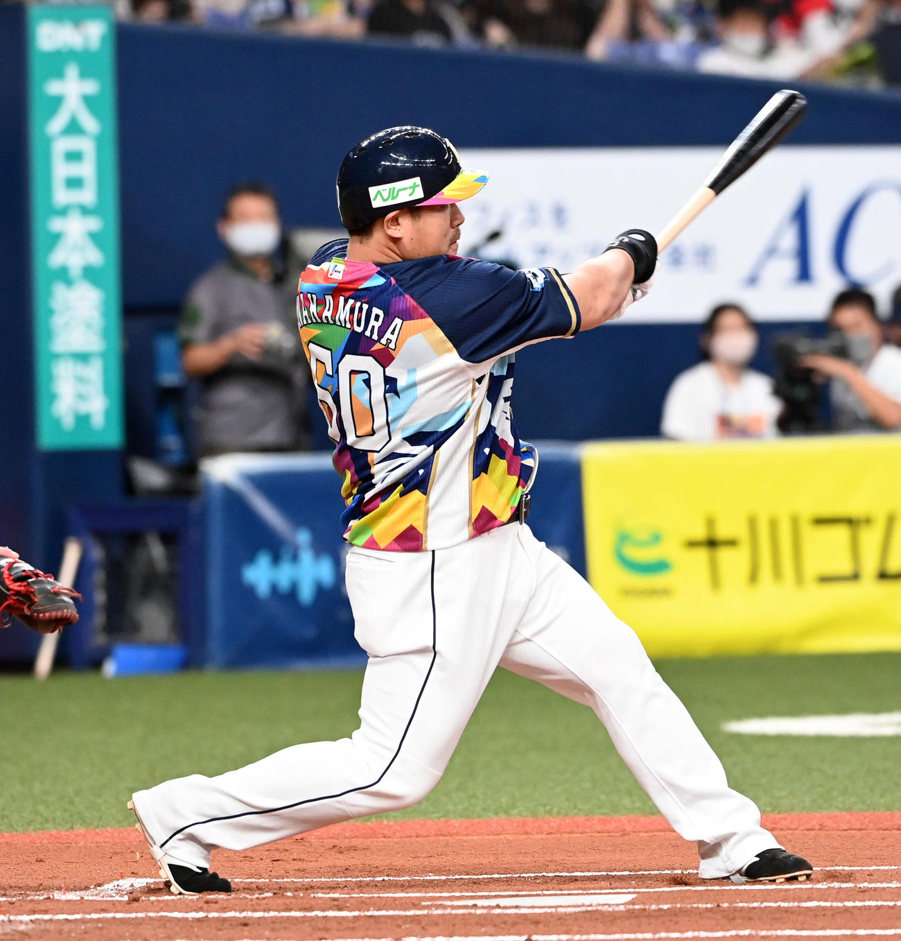 オリックス対西武　1回表西武無死満塁、中村は左中間に先制の満塁本塁打を放つ（撮影・前岡正明）