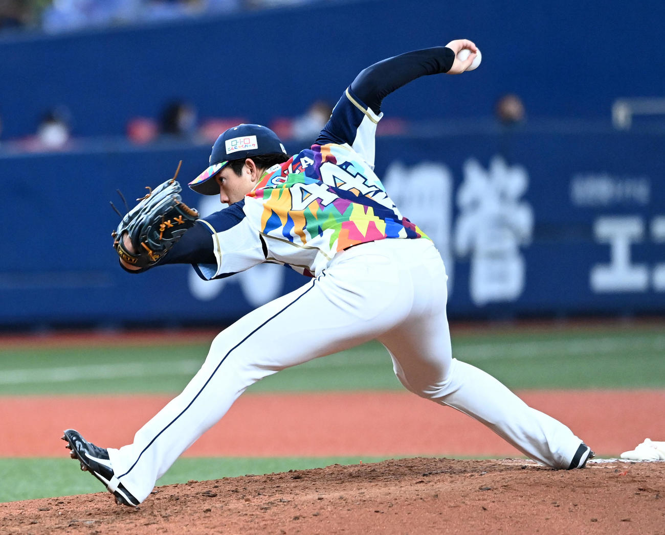 オリックス対西武　西武先発の与座（撮影・前岡正明）