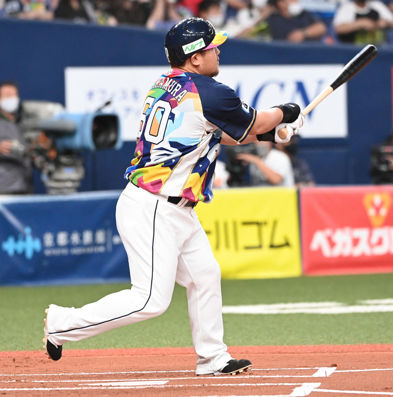 オリックス対西武　1回表西武無死満塁、中村は左中間に先制の満塁本塁打を放つ（撮影・前岡正明）