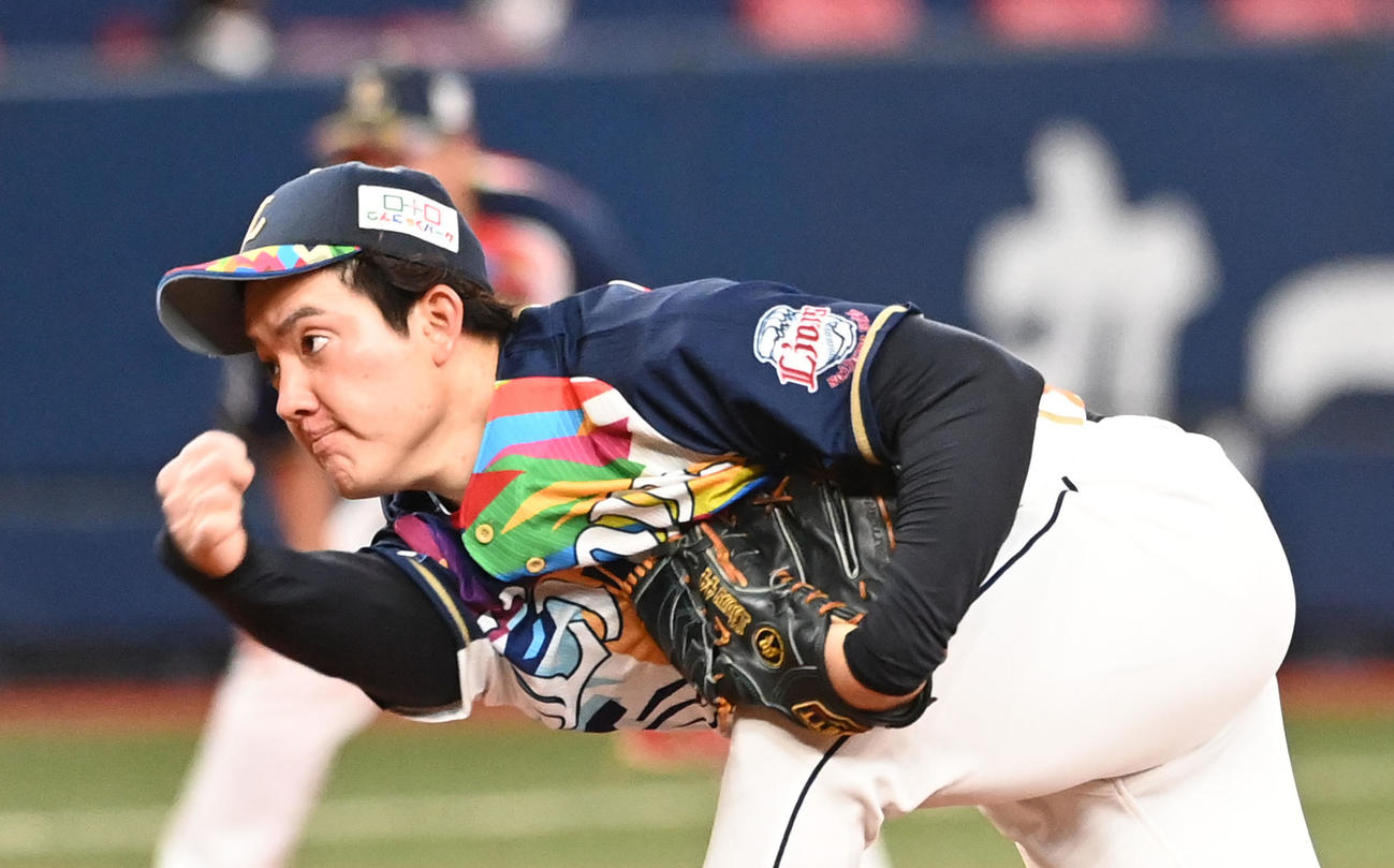 オリックス対西武　西武先発の与座（撮影・前岡正明）