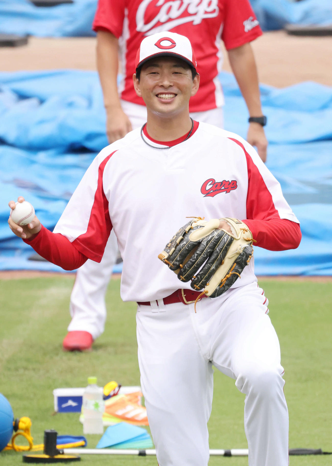 広島投手指名練習　笑顔をみせる大瀬良（撮影・加藤孝規）