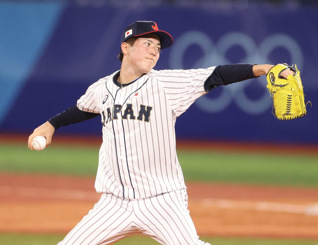 東京五輪　野球決勝・日本対米国　力投する日本先発の森下（2021年8月7日撮影）