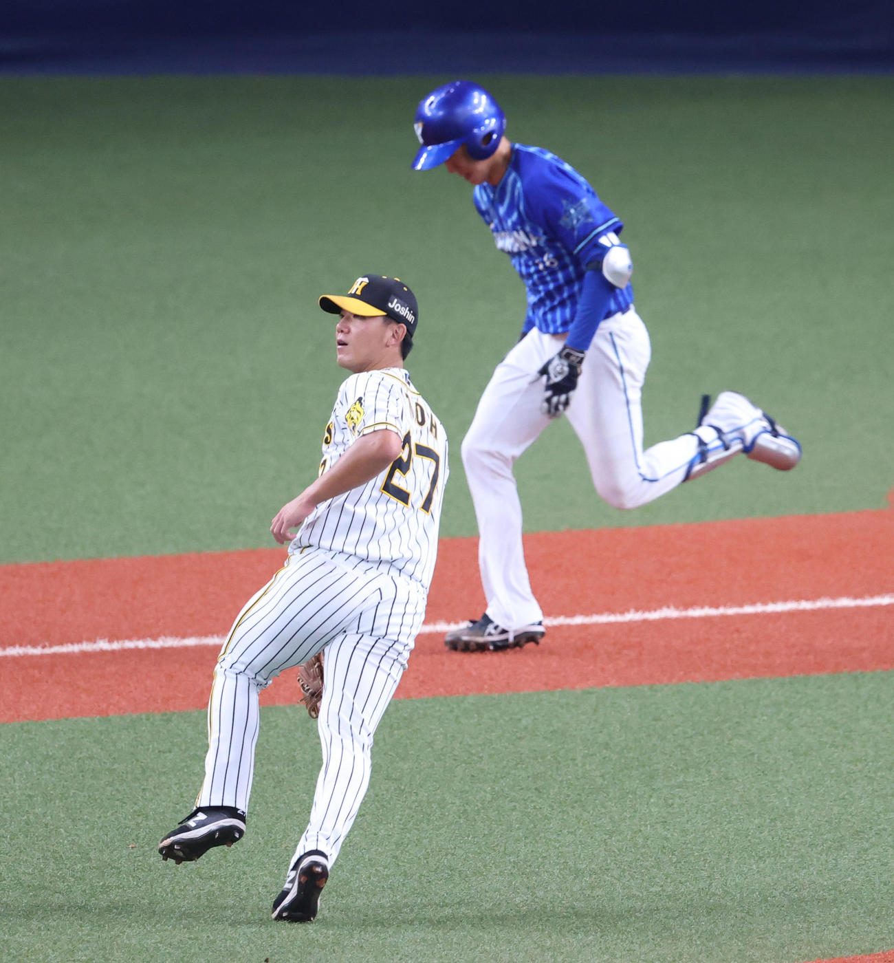 阪神対DeNA 2回表DeNA2死満塁、大貫に右前へ先制2点適時打を打たれる阪神伊藤将（撮影・清水貴仁）
