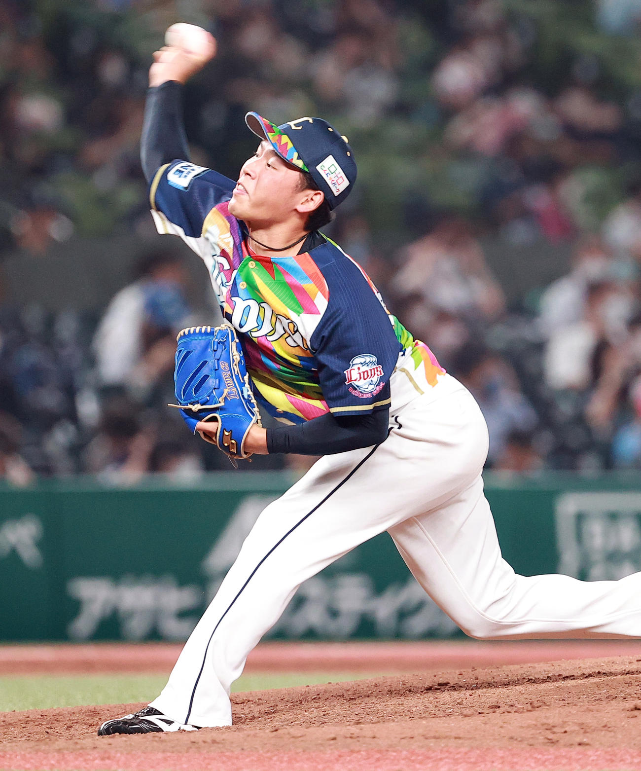 西武対日本ハム　5回表日本ハム1死一、二塁の場面で登板した水上（撮影・浅見桂子）