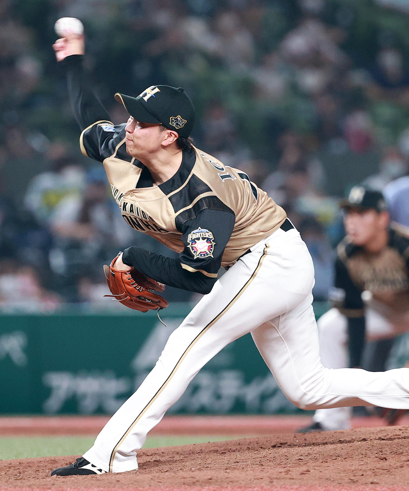 西武対日本ハム　5回裏西武無死一塁の場面で登板した井口（撮影・浅見桂子）