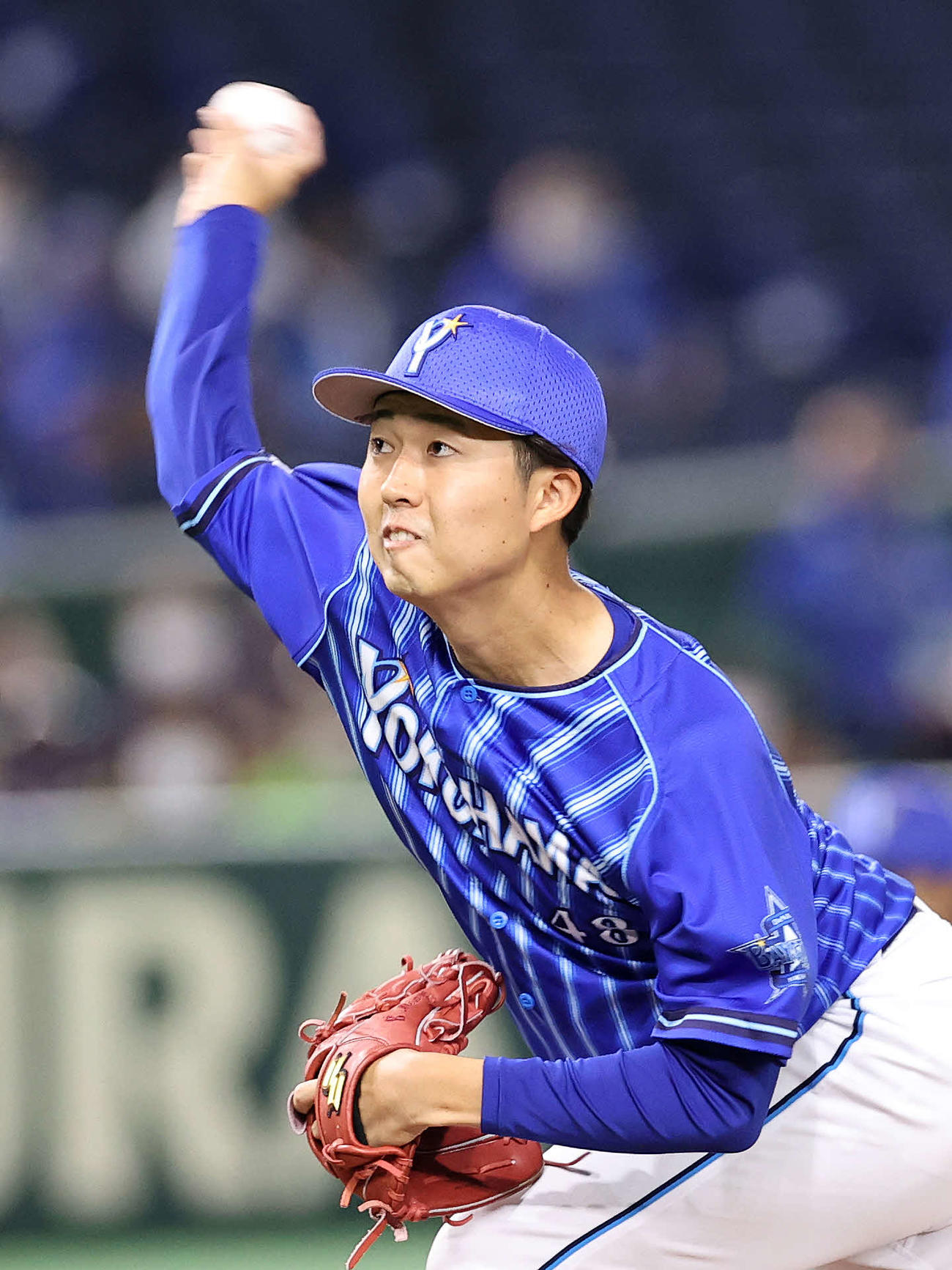 ヤクルト対DeNA　先発し力投するDeNA京山（撮影・鈴木正人）