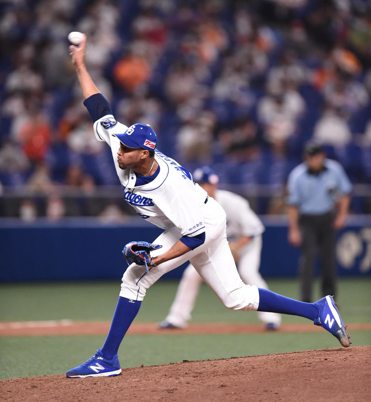 中日対巨人　9回表、中日4番手で登板するR・マルティネス（撮影・森本幸一）