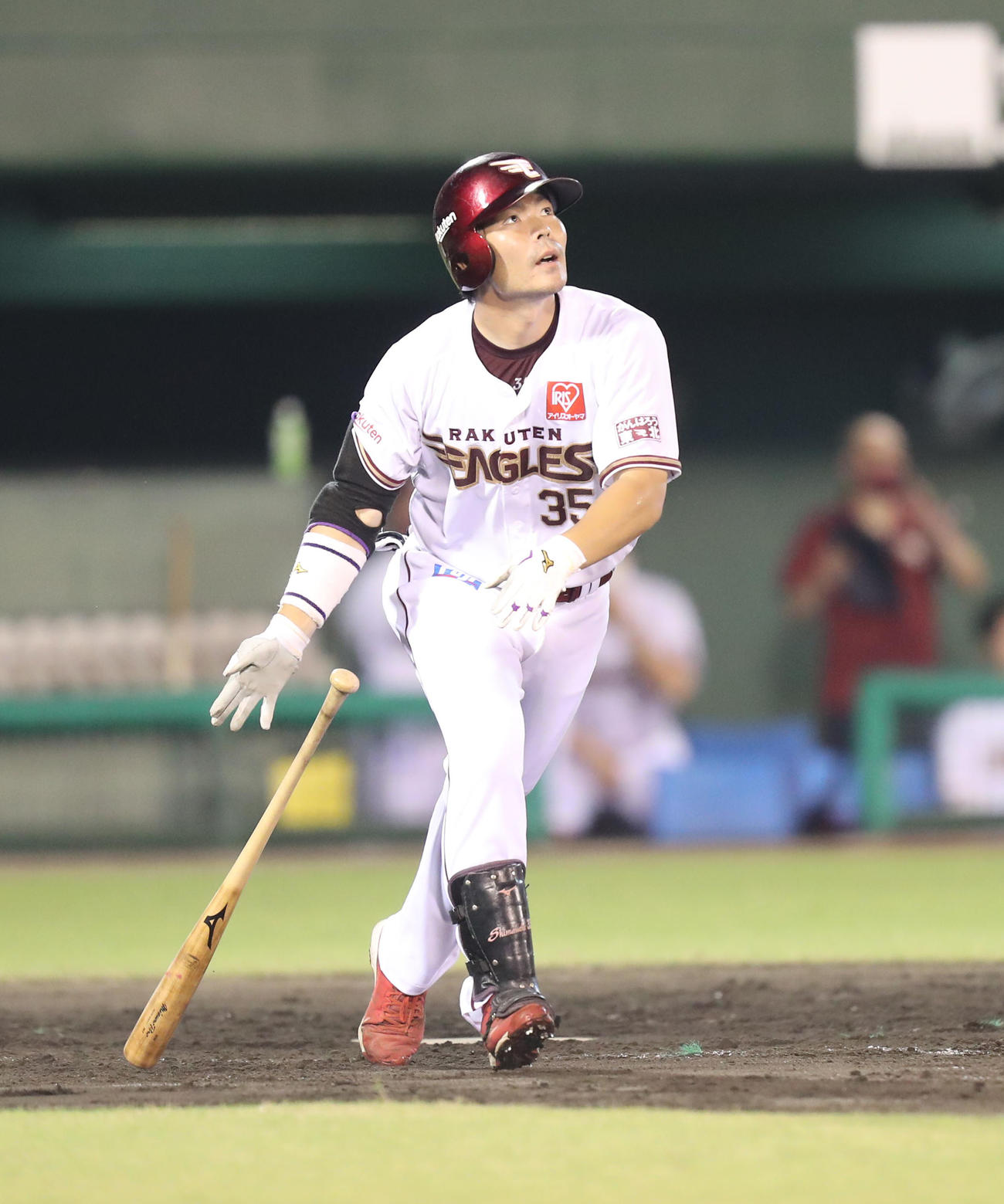 ソフトバンク対楽天　5回表楽天無死一、二塁、島内宏明は右越えに勝ち越し3点本塁打を放つ（撮影・梅根麻紀）