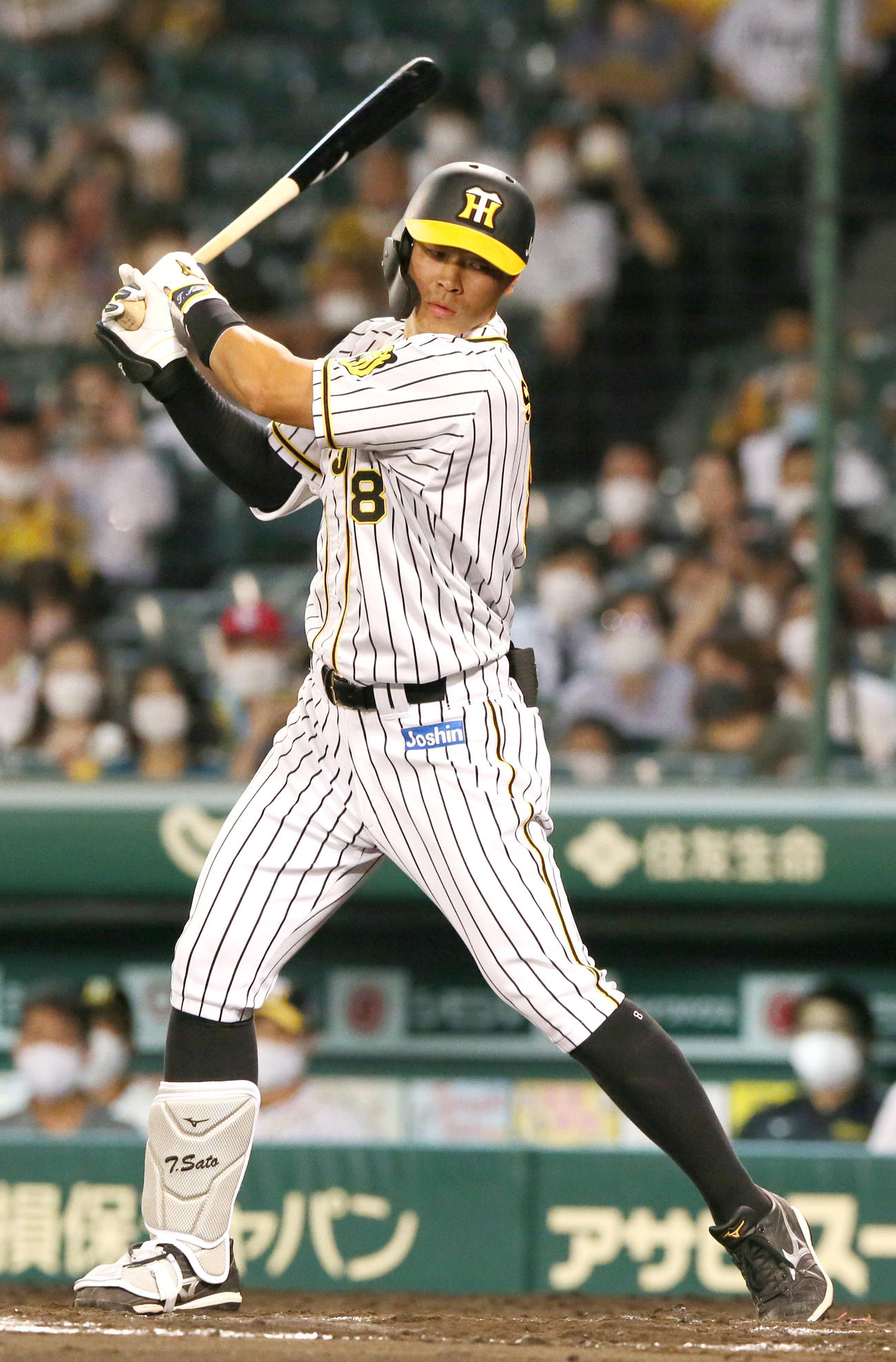 7回裏阪神1死、代打佐藤輝は空振り三振に終わる（撮影・上山淳一）