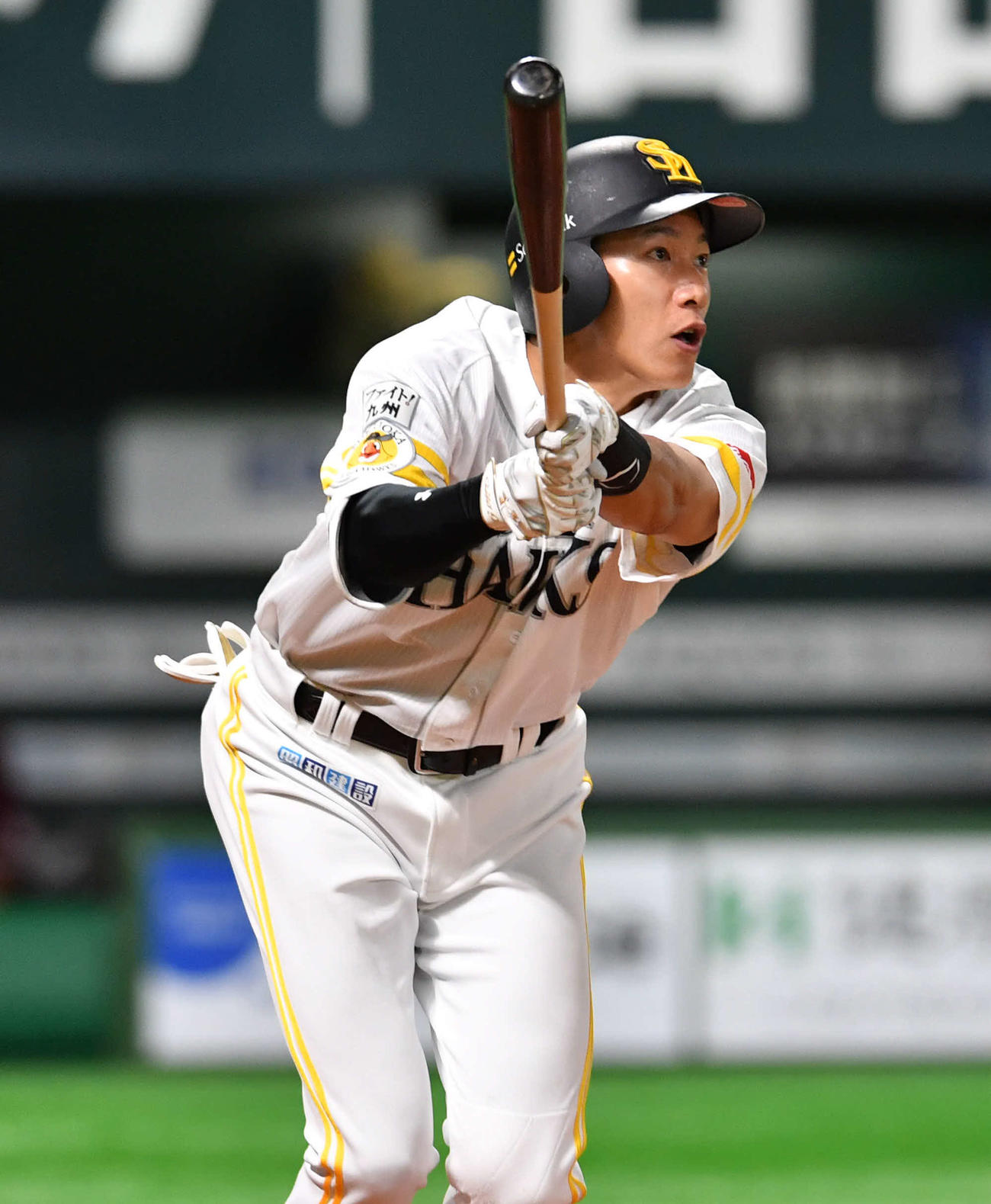 ソフトバンク対楽天　5回裏ソフトバンク1死一、二塁、柳田は右越え3点本塁打を放つ（撮影・岩下翔太）