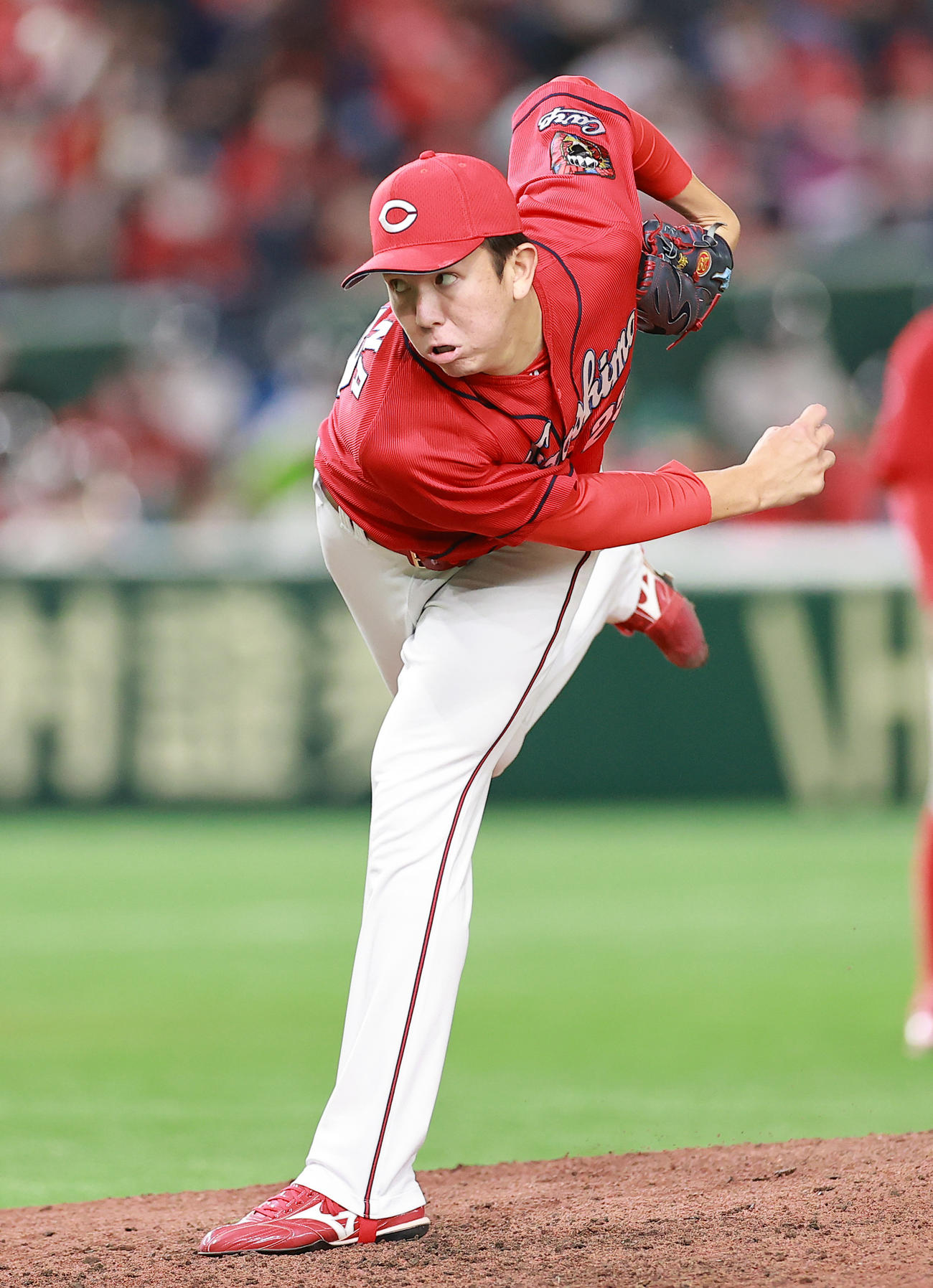 ヤクルト対広島　力投する広島ケムナ（撮影・野上伸悟）