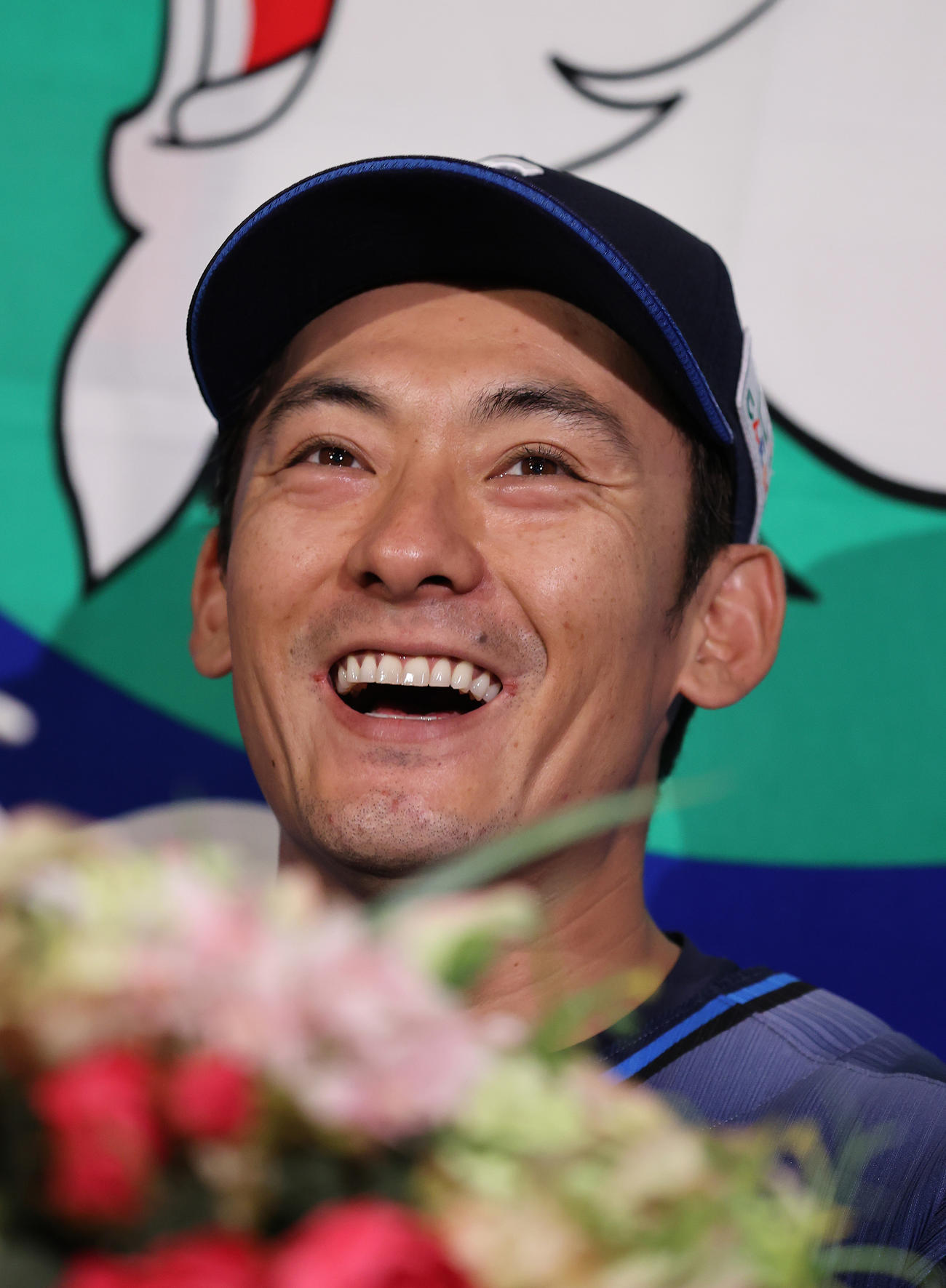 2000安打達成会見で笑顔を見せる西武栗山（撮影・河野匠）