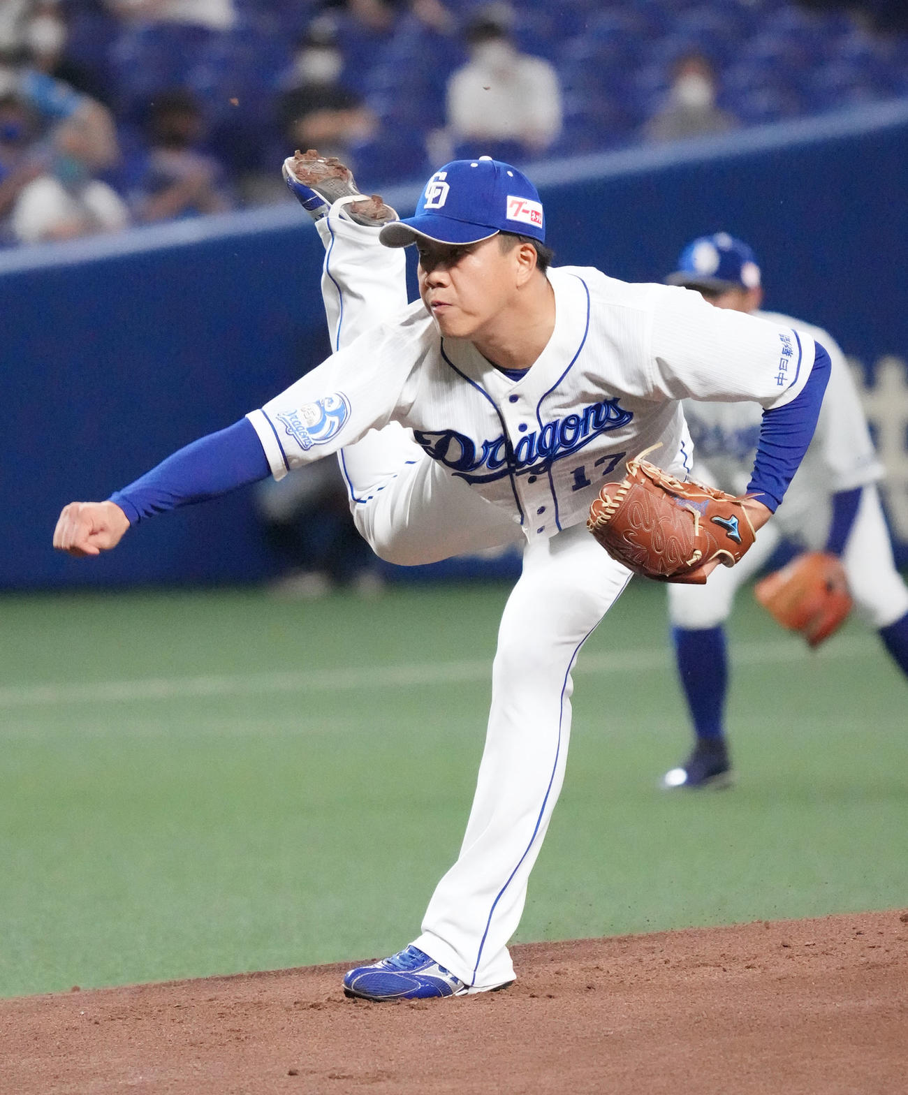 中日対DeNA 1回表、登板する中日先発の柳（撮影・森本幸一）