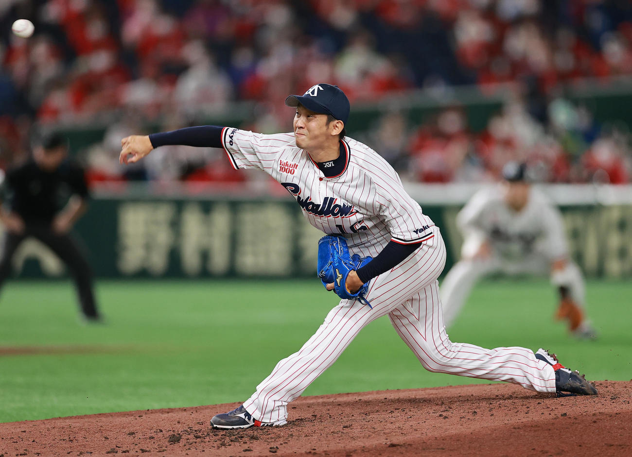 ヤクルト対広島　力投するヤクルト原（撮影・野上伸悟）