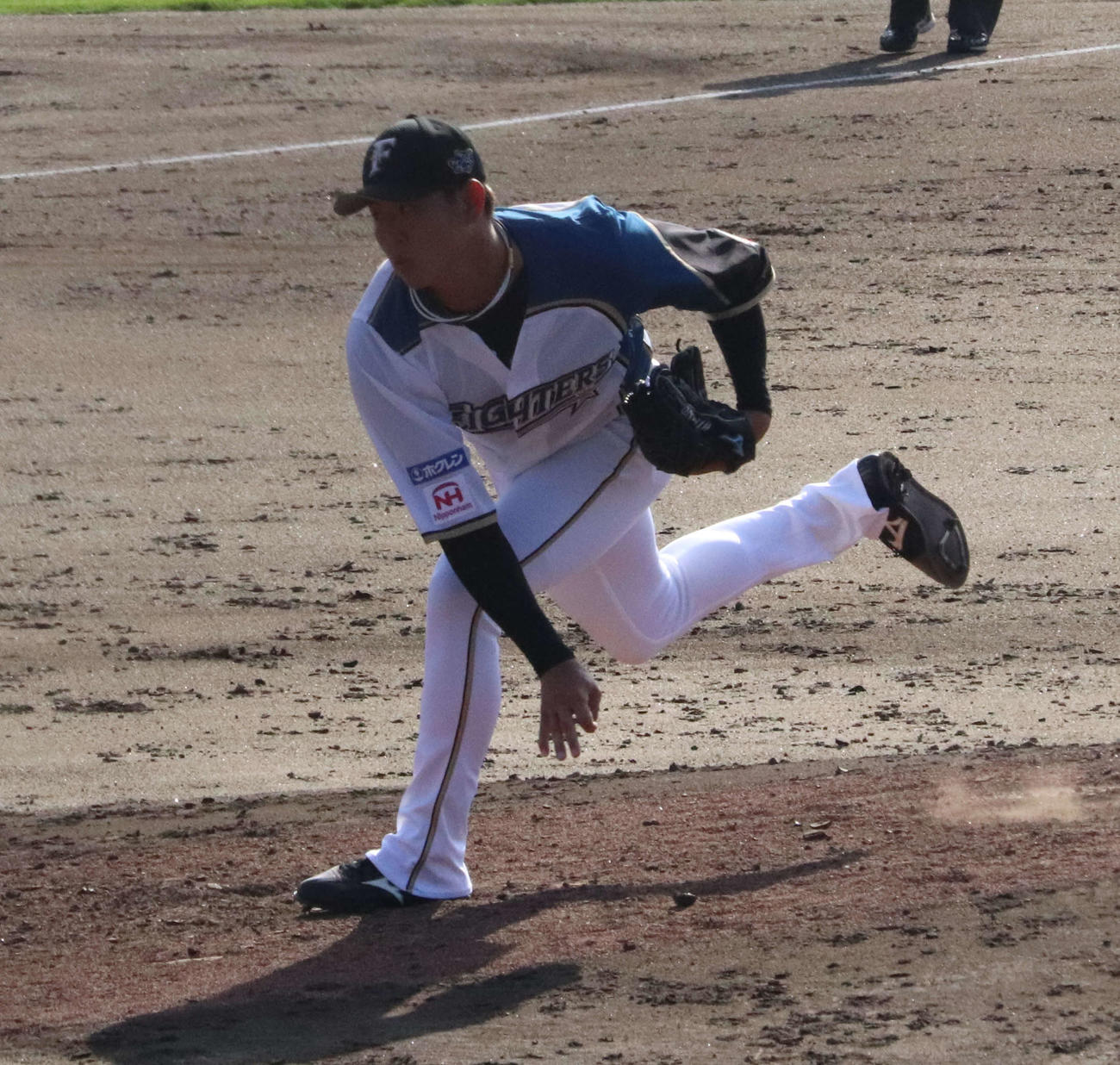 イースタン・リーグ巨人戦で投手転向後初実戦に臨んだ日本ハム姫野（撮影・小早川宗一郎）
