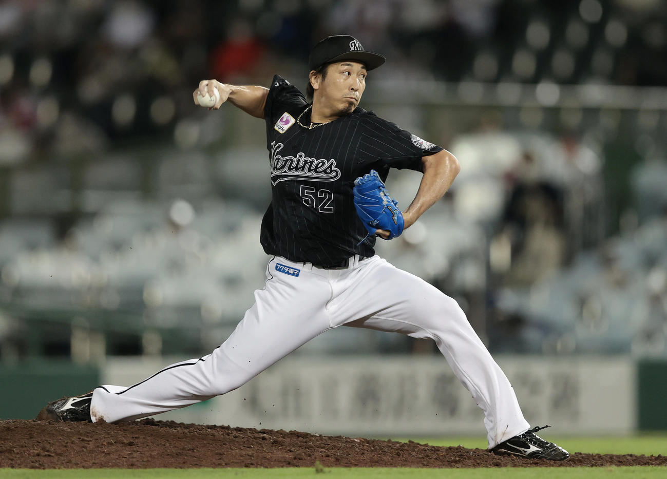 オリックス対ロッテ　9回裏、ロッテ3番手で登板する益田（撮影・前田充）