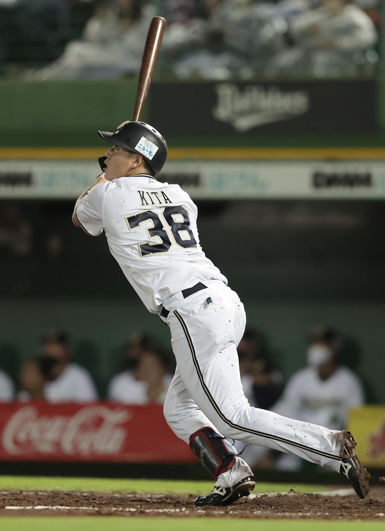 オリックス対ロッテ　3回裏オリックス無死、右中間へ先制本塁打を放つ来田（撮影・前田充）