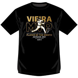 巨人ビエイラの月間MVP賞受賞の記念グッズのTシャツ（球団提供）