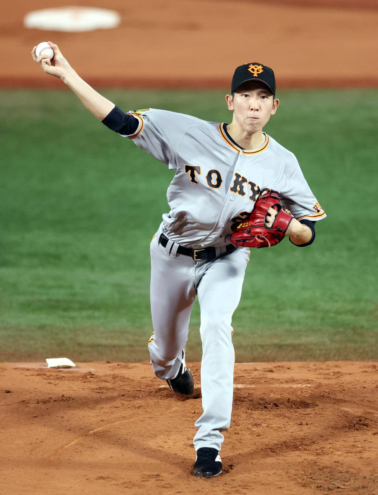 DeNA対巨人　巨人先発の戸郷（撮影・狩俣裕三）