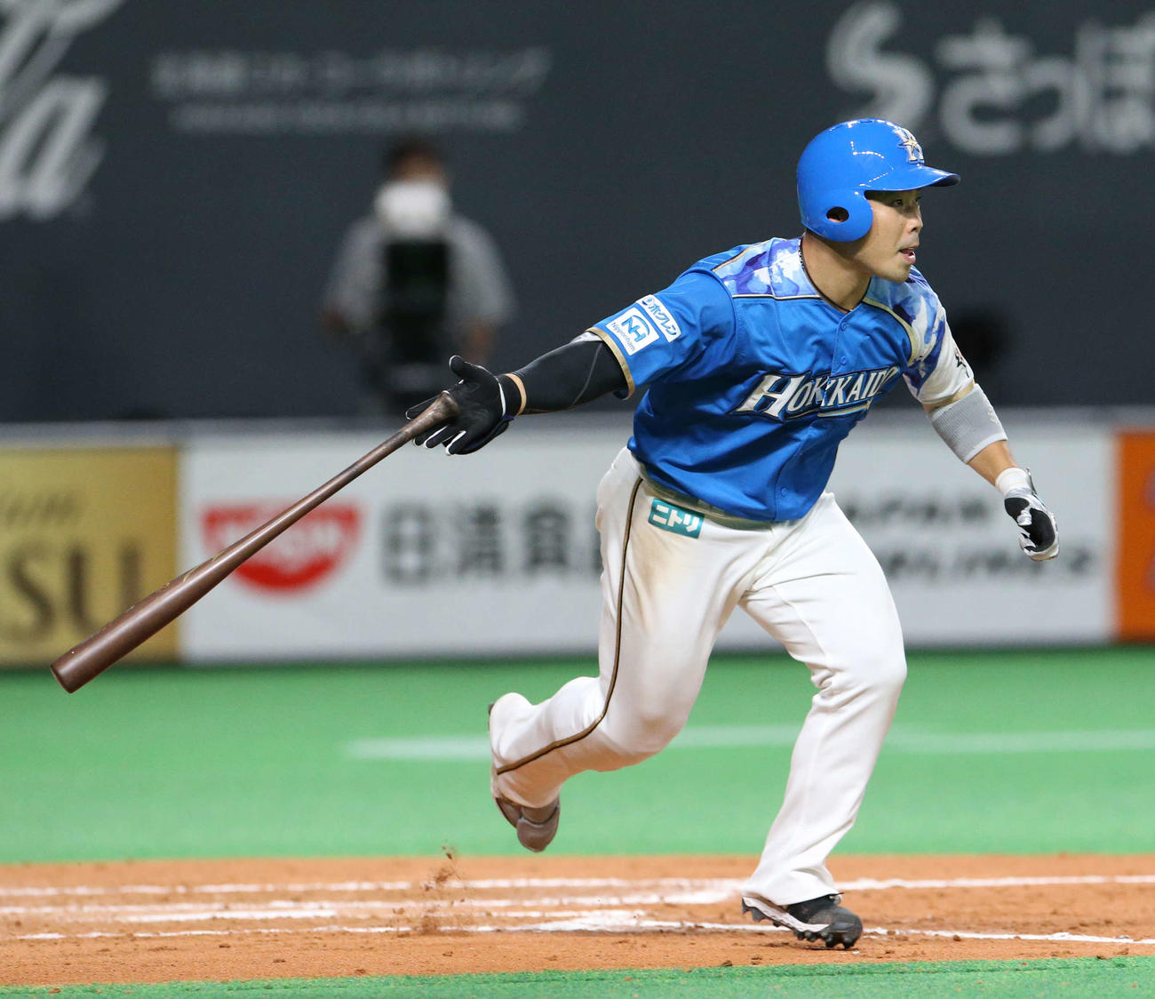 日本ハム対ソフトバンク　7回裏日本ハム2死二塁、近藤は右前適時打を放つ（撮影・佐藤翔太）