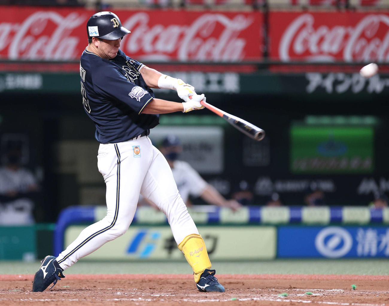 西武対オリックス　5回表オリックス無死、中越え本塁打を放つ杉本（撮影・河野匠）